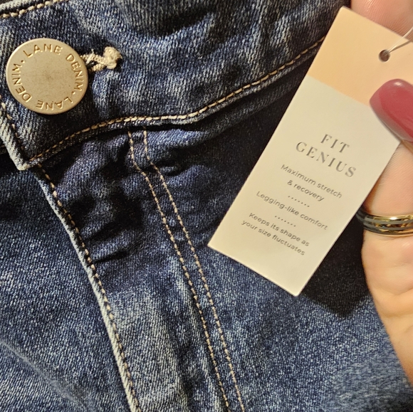NEW!Lane bryant signature fit cropped flare jeans - Picture 8 of 11